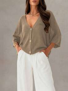 女士新款V领钩花镂空半透明落肩纽扣开衫，休闲时尚基础款轻薄宽松针织上衣，春夏秋季 - 卡其色 - 查看 2