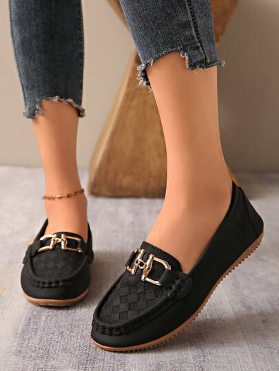 Spring New Women's Loafers, Lightweight & Comfortable, Fashion Gold Chain Elegant Slip-On Versatile Rubber Flat Shoes