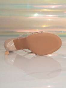 夏季新款露趾蝴蝶结高跟凉鞋，单带圆头高跟鞋