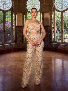 Faeriesty 两件套女士派对套装，包括无肩带荷叶边露脐上衣和亮片阔腿裤，弹力面料，适合音乐节、演唱会、晚宴、红毯活动和新年派对等场合。 - 香檳色 - 查看 3