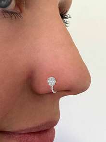 1件装S925纯银鼻钉，时尚轻盈，饰以柔和光泽的蛋白石，适合女性日常佩戴、派对和宴会等场合。 - 單隻鼻釘 - 查看 2