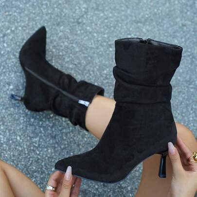 New Autumn/Winter Solid Color Velvet Pleated Pointed Toe High Heel Ankle Boots For Women. Fashionable And Versatile, The Soft Velvet Material Feels Premium And Gentle. The Pleated Design Adds Casual Elegance And Layered Texture. Solid Color Matches Any Style. Pointed Toe Silhouette Elongates The Legs And Slims The Appearance. Slim Heel Provides A Graceful And Empowered Look. The Ankle Boot Length Flatters The Ankles Without Adding Height. Suitable For Pairing With Dresses For An Elegant Lady-Like Vibe Or With Pants For A Polished Workwear Look, Infusing Vintage And Refined Charm Into Your Autumn/Winter Outfits.