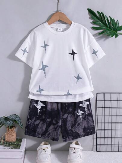 Bộ 2 món cho bé trai, kiểu dáng thường ngày năng động, họa tiết ngẫu nhiên, áo tay ngắn vai rớt và quần short cạp chun, thích hợp cho mùa xuân/hè.