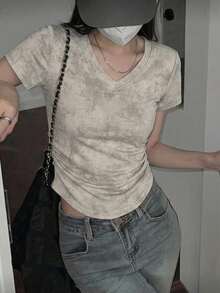 Women's V-Neck Short Sleeve T-Shirt With Waist Cinching Design, Tie-Dye Craftsmanship, Y2K Fitted Cropped Top - Khaki - View 4