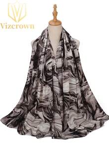 VizCrown品牌梦幻系列围巾，高品质印花缎面条纹头巾披肩，时尚穆斯林女性日常佩戴。 - 彩色 - 查看 2