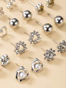 30对优雅简约金属仿珍珠小花朵水钻心形蝴蝶结耳钉套装，女士奢华礼物 - 銀色 - 查看 4