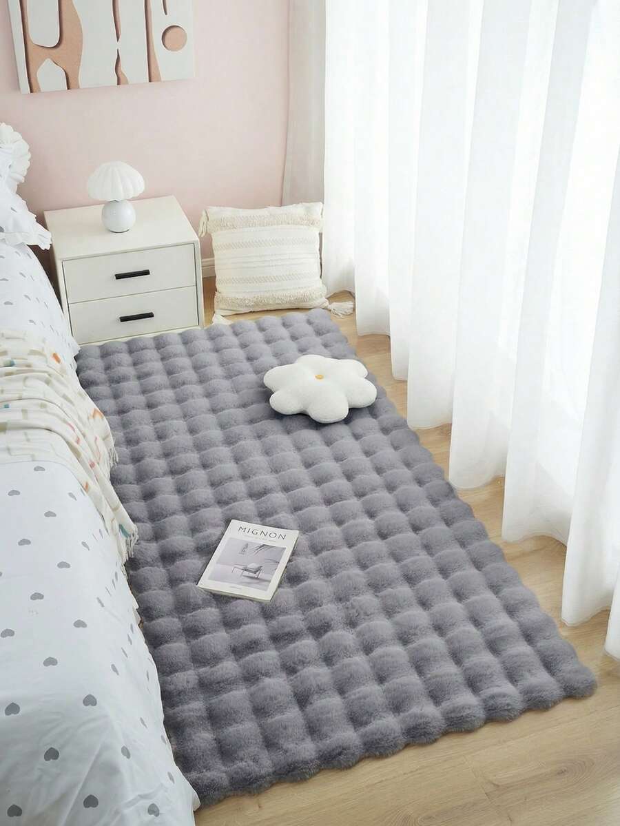 1pc Soft & Fluffy Gray Plush Carpet, Comfortable For Bedroom, Living Room, Study, Office, Foyer, Can Be Used As A Mat To Create A Cozy Bedroom Atmosphere. This Plush Carpet Is Washable And Non-Slip, With A Cute Design, Suitable For Indoor Use All Year Round, An Ideal Choice For Indoor Decoration. It Can Also Be Used As A Luxurious And Minimalist Living Room Or Bedroom Carpet. - 深灰色 - 查看 1