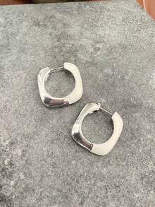 1 Pair Minimalist Chic Sophisticated Geometric Design Unique Everyday Casual Wear Suitable For Gatherings, Parties Copper Hoop Earrings For Women - White - View 7