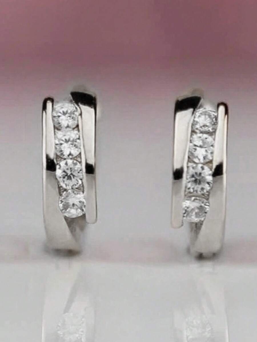 一对精美立方氧化锆耳环，适合女性佩戴，可作为结婚纪念日、订婚派对珠宝或情人节礼物。 - 銀色 - 查看 1