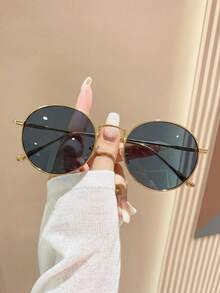 1 Pair Vintage Metal Round Small Frame Sunglasses, Retro Street Style Fashion Glasses, Metal Frame Black Fashion Eyewear, Travel Beach Accessory, Women's Beach Accessory, Autumn/Winter Basic, Women's Outfit, Business Casual, Gift, College Style, Back To School Season - Black and Gray - View 2