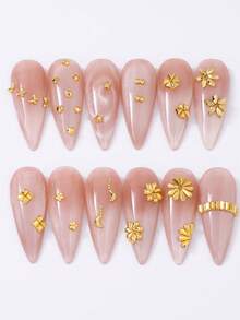 12格迷你金色美甲装饰，DIY金色心形长方形水滴形蝴蝶结美甲配件，美甲用品，美甲饰品，Y2K美甲饰品 - 金色 - 查看 4