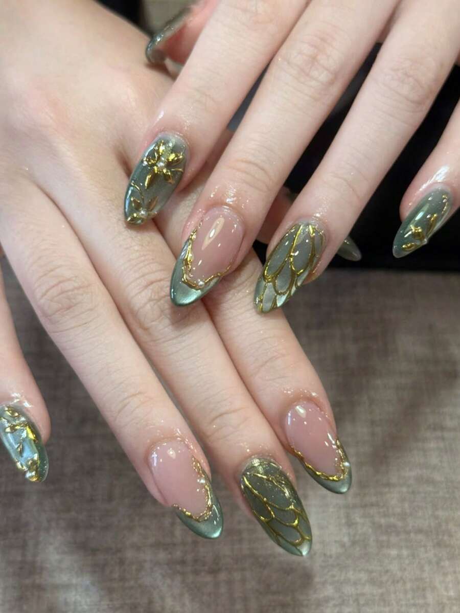 24片猫眼亚克力美甲贴纸，法式美甲贴纸，中号杏仁形，3D金色线条艺术，蝴蝶状装饰，不对称花卉设计，简约清新Y2K风格，光滑表面，全覆盖假指甲，适合女性和女孩日常佩戴的美甲用品