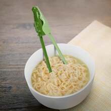 Genuine Fred MUNCHTIME Crocodile Chopsticks - Picky Eater Solutions - Beginner Kids Reusable Chopsticks - Animated, Interactive Animal Design - ColorA - 查看 1