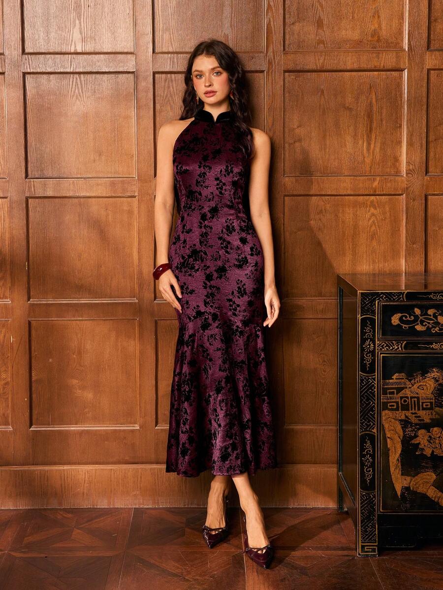 Faeriesty Women's Modern Backless Cheongsam - Sleeveless Fishtail Hem Qipao Dress With Luxurious Embroidery, Suitable For Galas, Red Carpet Events, Cultural Festivals And Formal Occasions - Burgundy - View 1