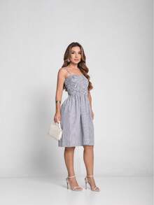 Vestido Feminino Ivete com Alça Listrado Tecido Duna Liso   Casual    Franzido  Laço Contraste    Praia  Férias - Preto e Branco - Visão 2
