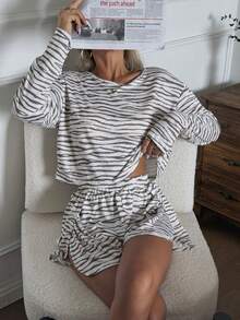 2pcs Women Comfortable Round Neck Printed Long Sleeve Pajama Set With Elastic Waist Shorts - Grey - View 8