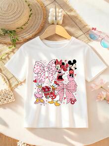 Disney-Themed Clothing Featuring Mickey Mouse And His Friends With Valentine's Day-Inspired Lettering And Bow Patterns On This Girls' T-Shirt. This Soft, Breathable Short-Sleeve Crew Neck Tee Is Perfect For Spring And Summer Wear, Ideal For Everyday Outfits, Vacation Leisure, Outdoor Activities, School Life, And Shopping Trips. It Also Makes An Excellent Gift For Boys And Girls Alike. Every Child Deserves One. - trắng - Xem 3