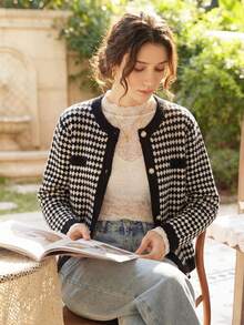 Knit Mix 优雅女士时尚针织法式通勤开衫，圣诞节/感恩节/新年时尚格子图案珍珠纽扣宽松毛衣，适合秋冬春季返校季穿着 - 黑與白 - 查看 9