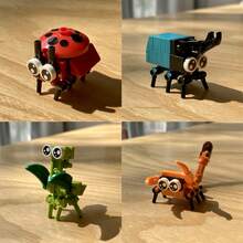 10件套可爱昆虫积木套装，世界知名积木，美味食物和水果积木，圣诞节/生日/新年礼物，适合成人和儿童，促进家庭互动，缓解成人压力，桌面装饰