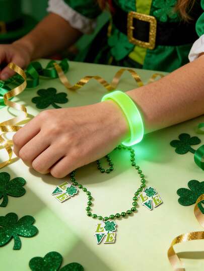 3pcs/Set St. Patrick's Day Clover Necklace And Glow-In-The-Dark Bracelet Set, Includes 1 Clover Necklace And 1 Glow-In-The-Dark Bracelet, Suitable For Party Decor, Party Favors, Carnival And St. Patrick's Day