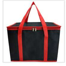 1个大容量便携式保温冷藏袋，三层保温，PVC无纺布手提袋，可保温/保冷1.5小时，易于清洁的铝箔内衬，泡沫保温层，带提手