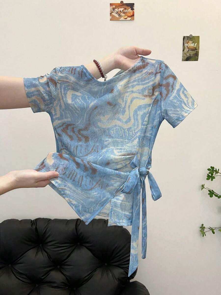 2026夏季新款紮染紋理印花扭腰度假海灘T恤,獨特設計修身女款休閒上衣 - 藍色 - 查看 1