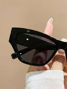 1 Pair Cat Eye Shaped Fashion Glasses, Suitable For Daily Wear, Street Photography, Vacation, Beach, Retro Style, Showcasing Fashionable Taste - Black and Gray - View 3