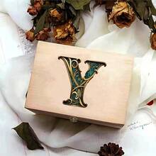 Caja de almacenamiento de madera para escritorio, embalaje de regalos de mayor calidad, estuche de joyería, organizador de almacenamiento de madera Retro, patrón de letras gráficas - J - Ver 23