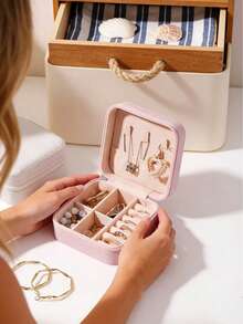 1 pieza Caja de joyería de viaje portátil con perlas, estuche de almacenamiento de joyería de cuero PU pequeño, adecuado para mujeres y niñas, caja de viaje compacta y mini para sostener aretes, anillos, pulseras, ideal para vacaciones, playa, dormitorio, colección de viaje, regalo para dama de honor, regalo para recién casados, regalo para el Día de la Madre, regalo para la novia, regalo para mujeres, regalo de graduación, regalo especial de aniversario, decoración de sala de maquillaje, decoración de habitación - Multicolor - Ver 6
