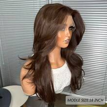 Kanekalon Futura棕色13x4合成蕾丝前假发，18英寸长波浪卷，无需胶水，Kanekalon材质，耐热合成纤维，自由分缝，150%密度，适合女性日常、派对、度假、节日等场合，初学者适用，外观自然，即戴即用，高清无胶蕾丝合成假发，耐热纤维，时尚女性日常、派对、节日等场合适用，初学者适用。 - 棕色 - 查看 4