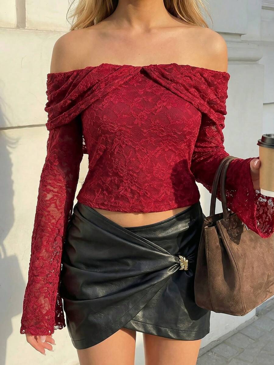 女士性感深红色露肩蕾丝上衣，别致长袖花卉蕾丝衬衫，浪漫夜店风街头服饰，精致修身派对上衣 - 紅色 - 查看 1