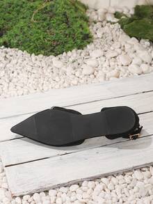 Women's Fashion Pointed Toe Black Crystal Criss-Cross Strap Casual Flat Sandals, Spring/Summer - Black - View 6