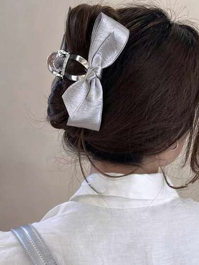 Pinza de pelo con lazo plateado para mujer, hecha de metal de alta calidad, pinza de pelo premium, adecuada para peinados recogidos o semirecogidos, elegante, sofisticada, accesorio de pelo para uso diario, fiestas, eventos, vacaciones y viajes, perfecto como accesorio de pelo de regalo para niñas.