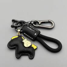 1pc Handmade Leather Car Key Chain, Decorated With Horse And Money Bag Pattern, Symbolizing "Instant Wealth". Can Be Used As DIY Accessories, Bag Charms, Travel Bag Decorations, Shoulder Bag Accessories, Multipurpose Bag Pendants, Car Decorations, Gifts For Valentine's Day, Mother's Day, Father's Day, Back To School, And Graduation