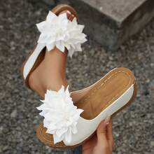 Women's 2026 Summer Imported Stitched Floral Wedge Thong Sandals, Thick Sole Hollow Out Beach Fashion Elegant Plus Size Wedge Heel Sandals - White - View 5
