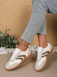 女士时尚休闲运动鞋，豹纹白色运动鞋，跑步鞋 - 白色 - 查看 5