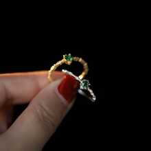 Women's Solitaire Ring With Emerald Green Graduation Stone, 18K Gold Plated Or 925 Silver - 金色 - 查看 2