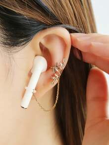 Set Of Two Hollow Leaf-Shaped Clips Designed For Earphones, Preventing Loss With A Stylish And Adaptable Unisex Design That Also Helps Prevent Drops,Wireless Wireless Earbuds With Secure Headphone Chains.Wireless Earphone Anti-Loss Clips, Earphone Protection Chains