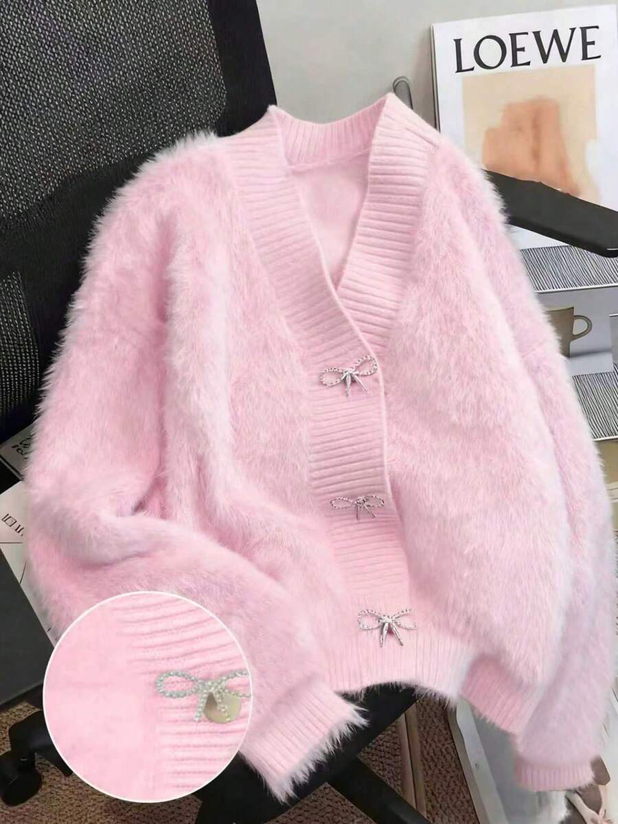 Cardigã feminino em cashmere sintético macio com botões de borboleta, cor sólida, botões frontais e malha canelada rosa. - Rosa - Ver 1