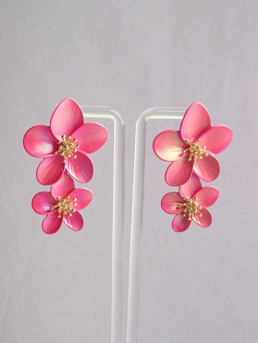 1对时尚飘逸优雅花朵造型合金耳环，适合女性日常佩戴