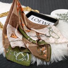 Vintage Checkered Silk Scarf With Chain Print,  Square Bandana For Women, Versatile Hair Tie & Bag Accessory, Faux Silk Floral Scarf - 棕色 - 查看 3