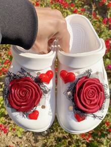 6pcs Valentine's Day Rose & Heart Hollow Shoe Decorations DIY Accessories - Fun, Versatile Personalized Shoe Embellishments, Perfect Gifts For Holidays, Parties And Special Occasions - Red - View 3