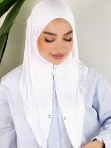 1pc Instant Triangle Hijab, One-Piece Button Headscarf. Quick Wrap, Non-Slip. No Undercap, No Folding. Suitable For Hijab Outfit, Daily Wear, Prayer, And Outings