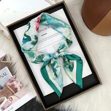 Fashionable & Eye-Catching Silk Scarf, Soft & Flowing Neck Scarf For Women, Chic Accessory For White Shirt & Office Outfit - 紅色 - 查看 9