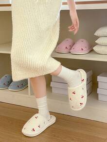 Women's White Ditsy Floral Fluffy Lined Winter Slippers, Indoor/Outdoor House Slippers - Beige - View 6