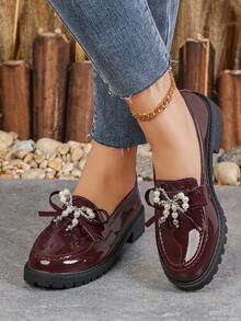 女士春秋新款漆皮一脚蹬乐福鞋，厚底防滑，珍珠蝴蝶结装饰，复古优雅日常百搭 - 酒紅色 - 查看 2