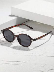 Óculos unissex com armação redonda pequena e estampa de leopardo, ideais para a praia, uso diário, férias na praia, estilo urbano e para personalizar seu look. Também são uma ótima opção para presente casual, perfeitos para a faculdade e para a volta às aulas. - cinza leopardo - Ver 2