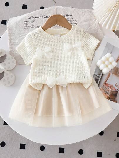 2pcs Baby Girls' 3D Strawberry Print Round Neck T-Shirt And Casual Pleated Skirt Set, Cute And Elegant Street Style