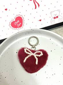 1件情人节礼物 多巴胺毛绒钥匙扣，珍珠蝴蝶结包饰，可爱心形绒球吊坠，时尚配饰