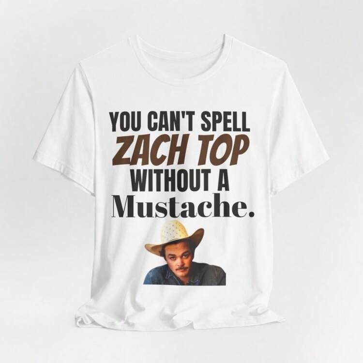 Camiseta divertida con estampado de Zach Top, estrella de la música country, estilo retro y corte holgado. - Blanco 11 - Añade 7